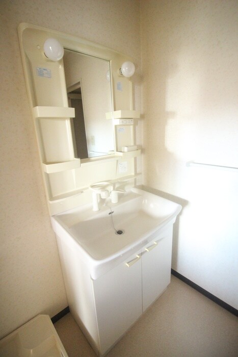物件内観写真16　(洗面)