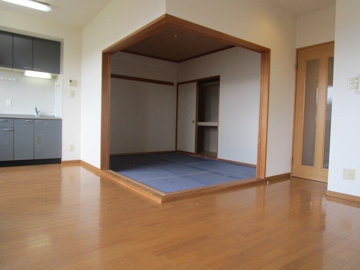 物件内観写真8　(居室)