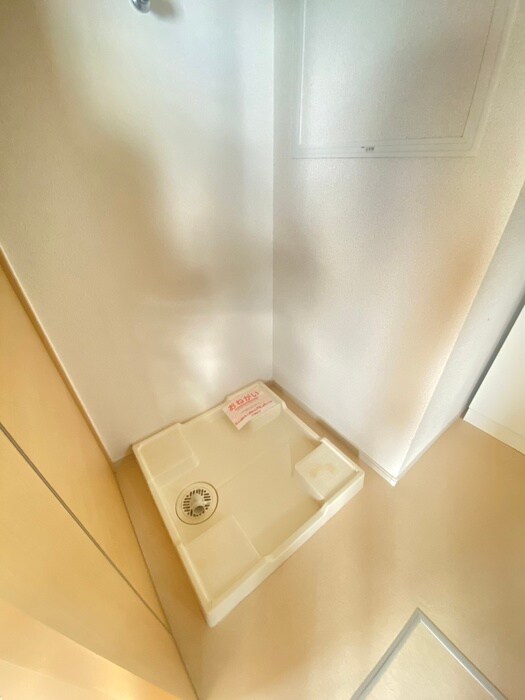 物件内観写真13　(洗濯機置場)