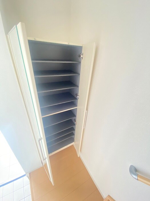 物件内観写真14　(靴箱)