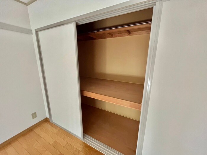 物件内観写真11　(収納)