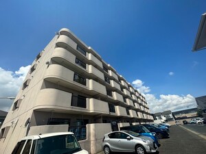 フォ－シ－ズン連坊外観写真