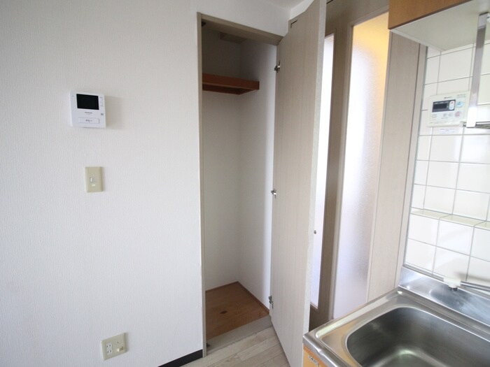 物件内観写真22　(収納)