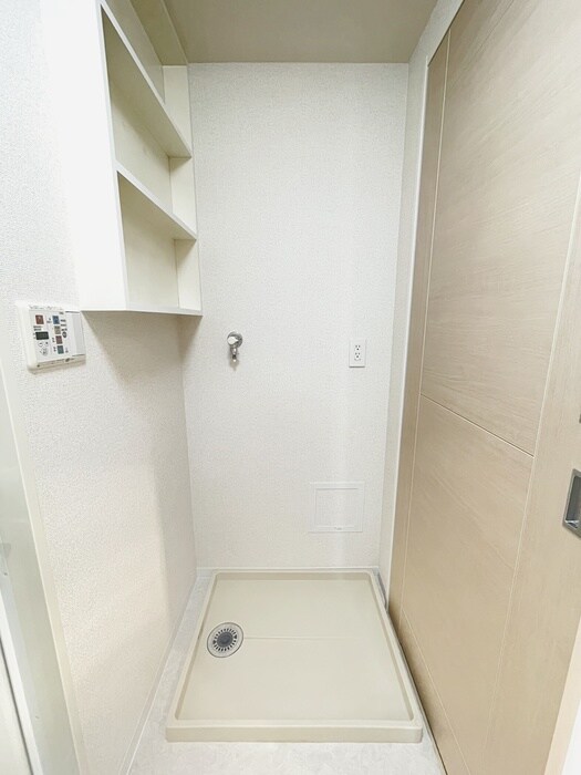 物件内観写真13　(洗濯機置場)