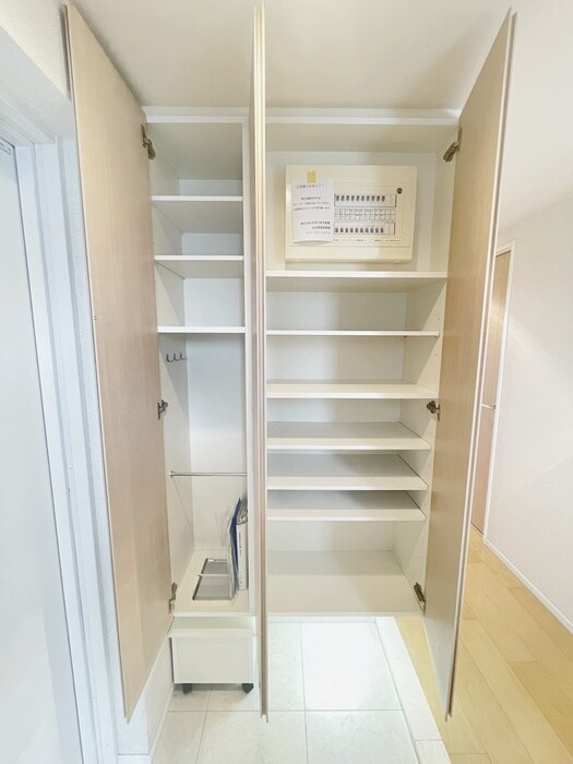 物件内観写真15　(靴箱)