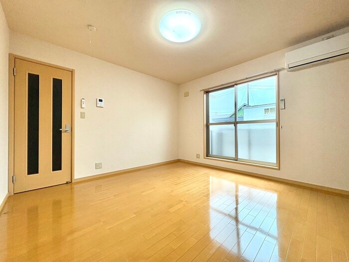 物件内観写真9　(居室)