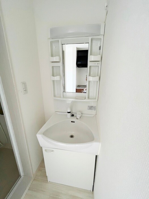 物件内観写真15　(洗面)