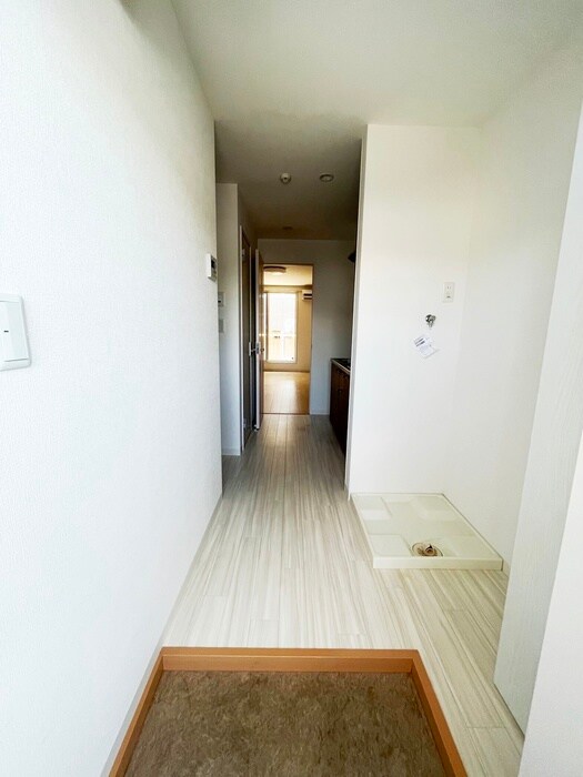 物件内観写真17　(玄関)