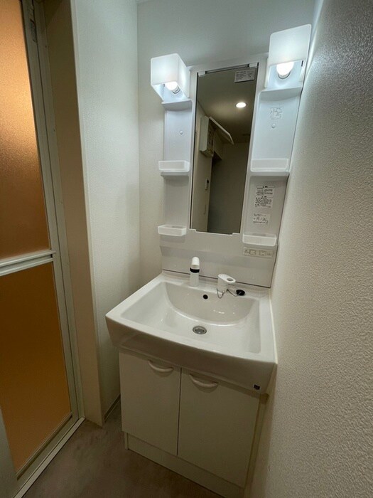 物件内観写真11　(洗面)