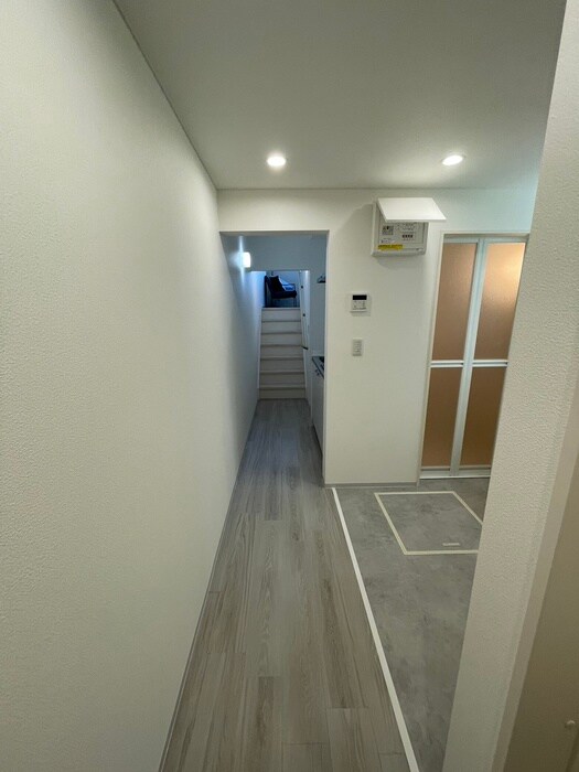 物件内観写真19　(廊下)