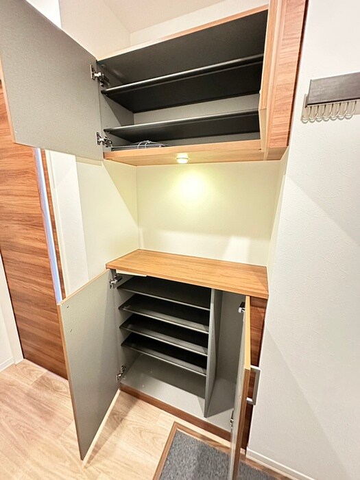 物件内観写真13　(靴箱)