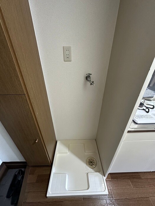 物件内観写真17　(洗濯機置場)