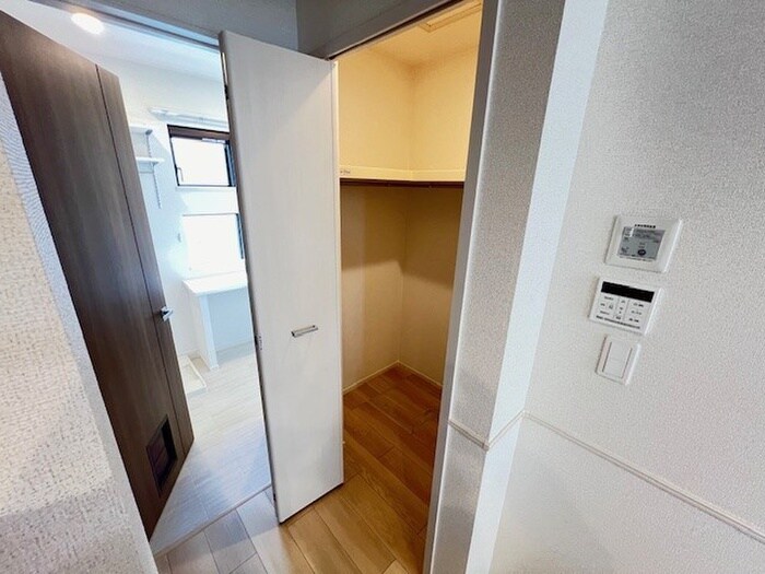 物件内観写真12　(収納)