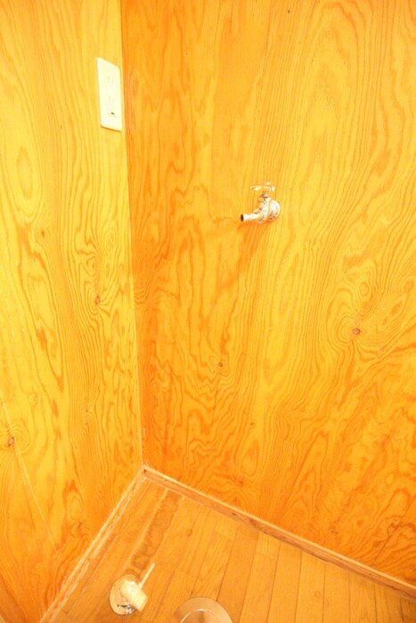 物件内観写真14　(洗濯機置場)