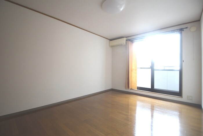 物件内観写真6　(居室)