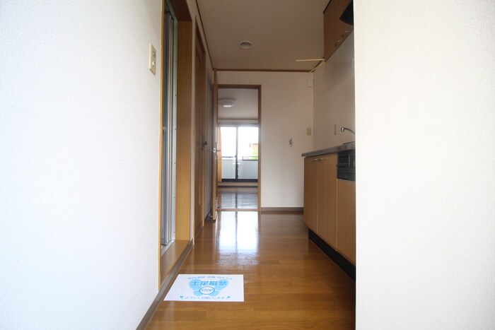 物件内観写真18　(廊下)