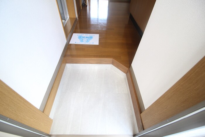 物件内観写真19　(玄関)