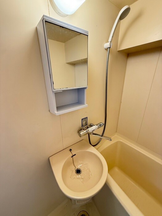 物件内観写真10　(洗面)