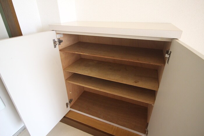 物件内観写真18　(靴箱)