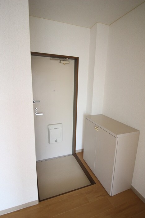 物件内観写真19　(玄関)
