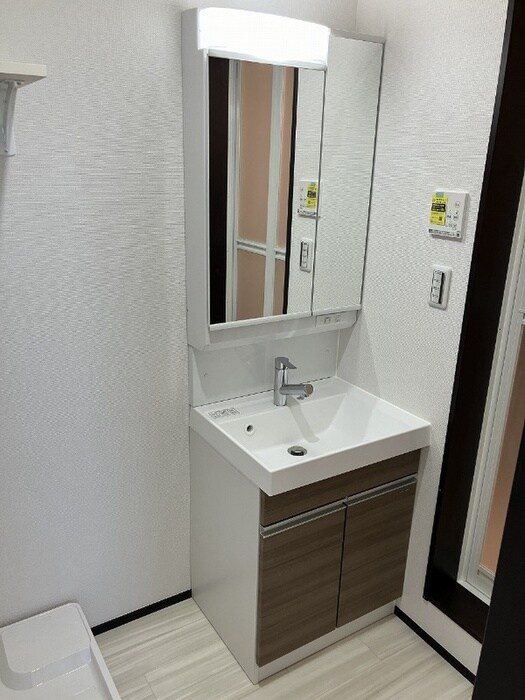 物件内観写真8　(洗面)