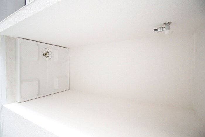 物件内観写真16　(洗濯機置場)