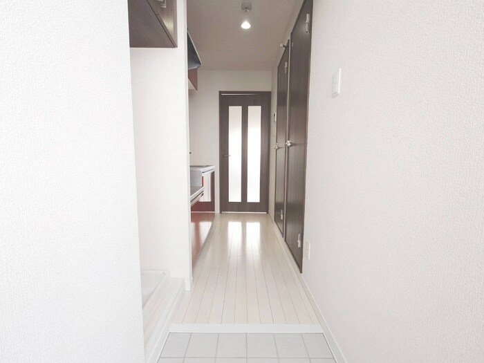 物件内観写真16　(廊下)