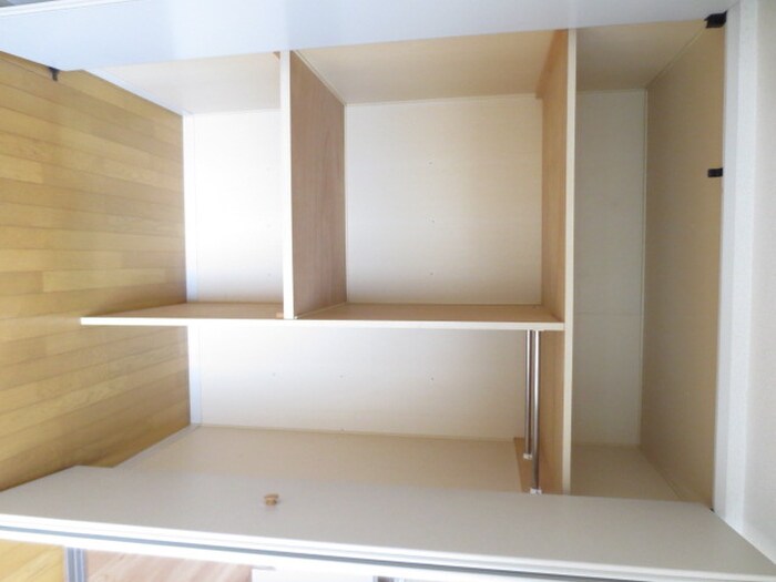 物件内観写真13　(収納)