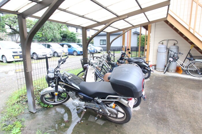 物件外観写真2　(駐輪場)