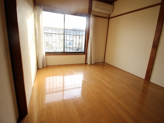 物件内観写真9　(居室)