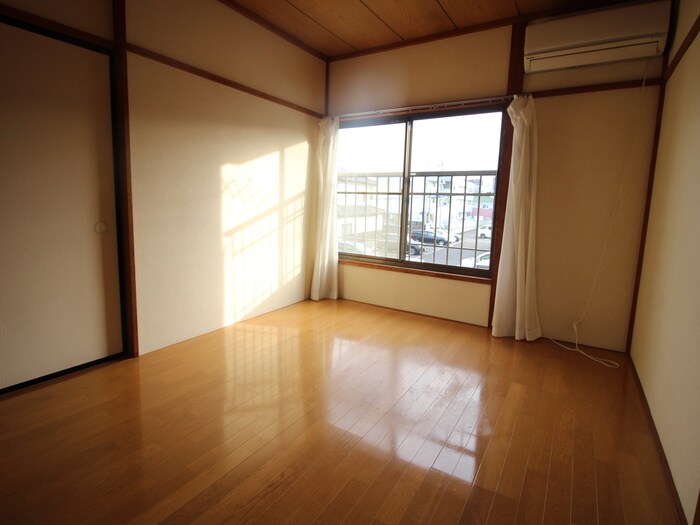 物件内観写真10　(居室)