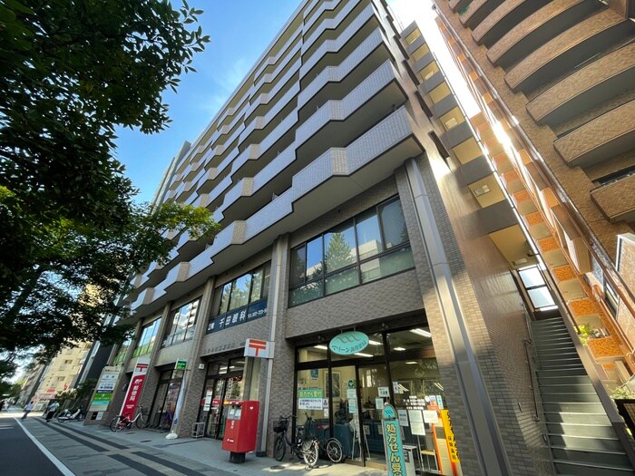 物件外観写真6　(エントランス部分)