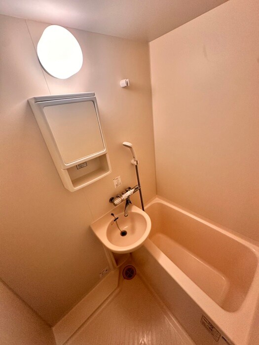 物件内観写真12　(バス／シャワールーム等)