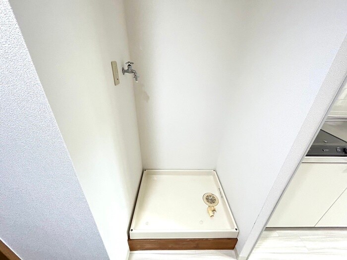 物件内観写真14　(洗濯機置場)