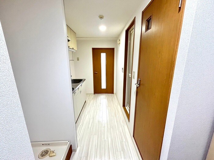 物件内観写真17　(廊下)