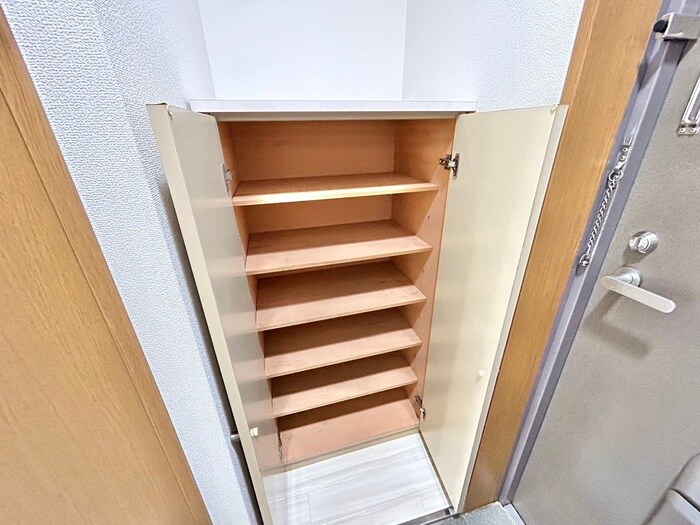 物件内観写真18　(靴箱)