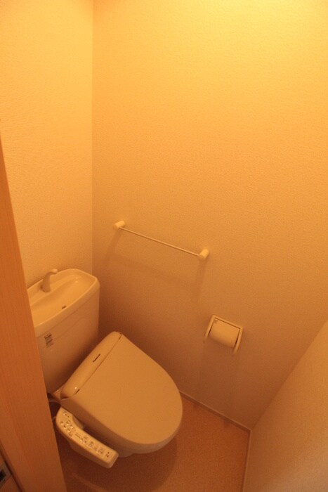 物件内観写真15　(トイレ)