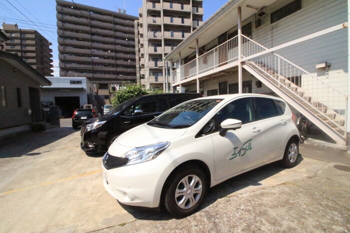 物件外観写真5　(駐車場)