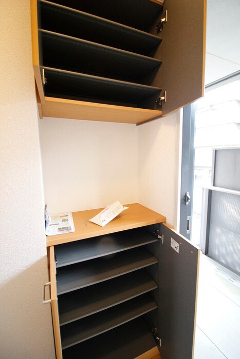 物件内観写真18　(靴箱)