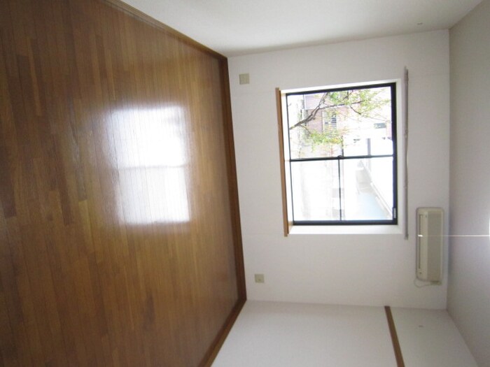 物件内観写真10　(居室)