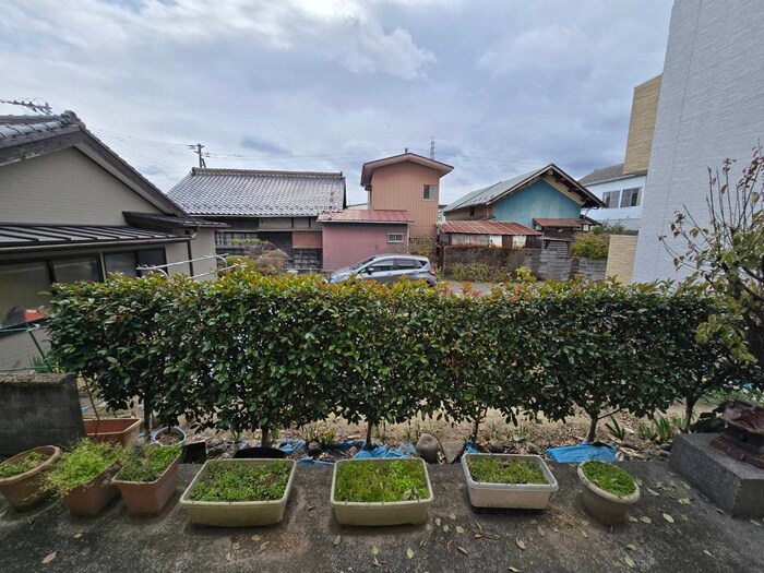 物件内観写真20　(室内からの展望)