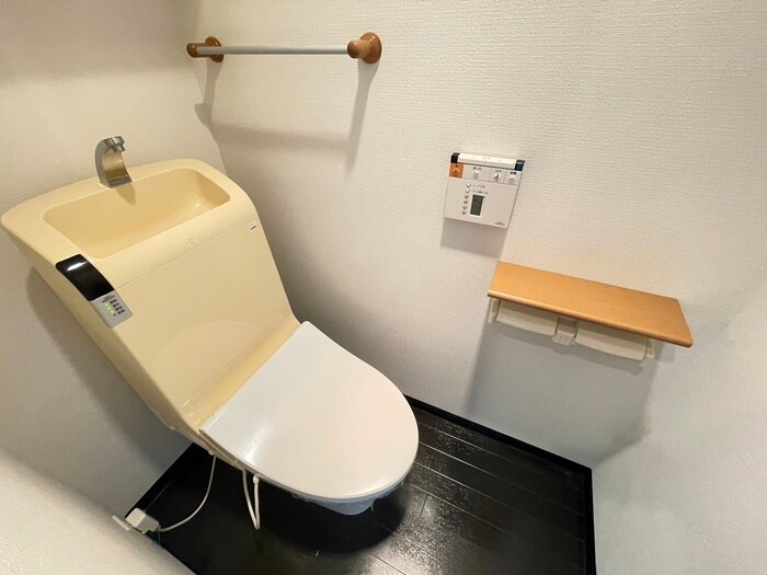 物件内観写真11　(トイレ)