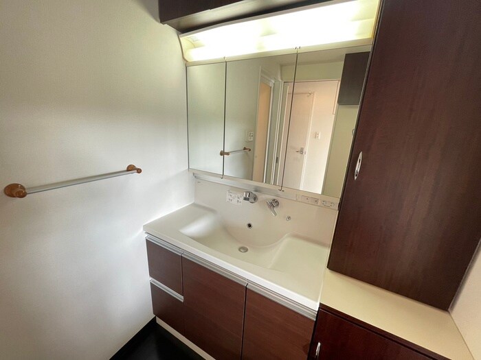 物件内観写真12　(洗面)