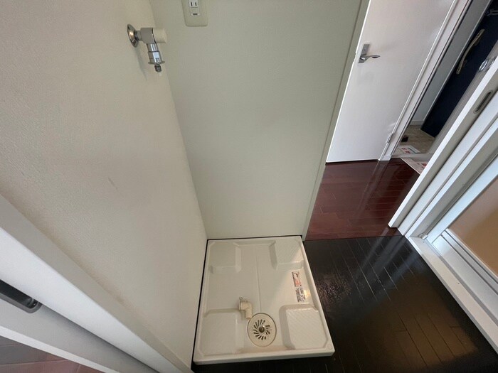 物件内観写真17　(洗濯機置場)