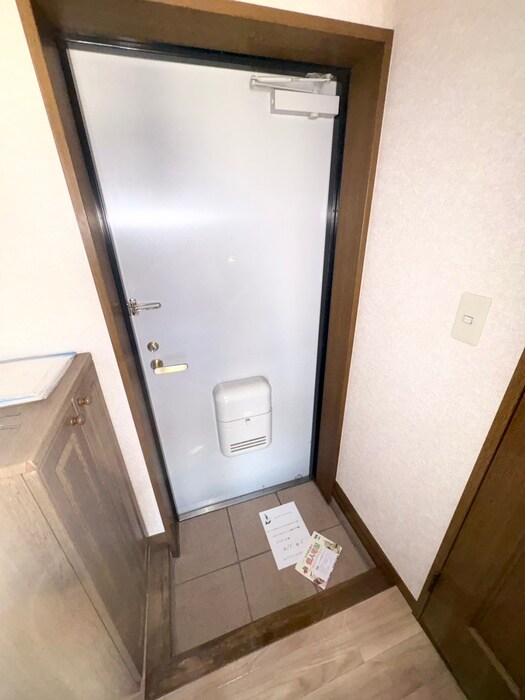 物件内観写真17　(玄関)