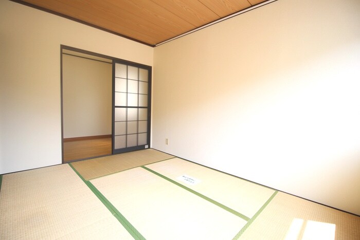 物件内観写真8　(居室)