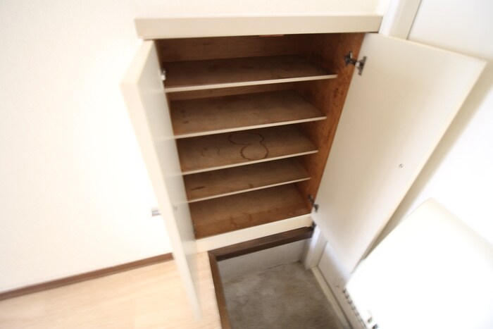 物件内観写真18　(靴箱)