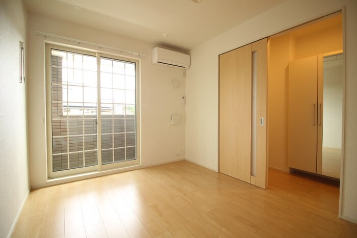 物件内観写真9　(居室)