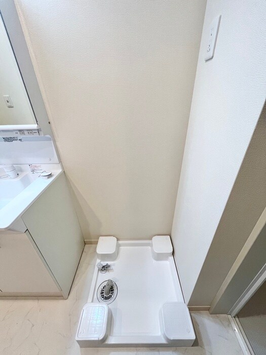 物件内観写真15　(洗濯機置場)