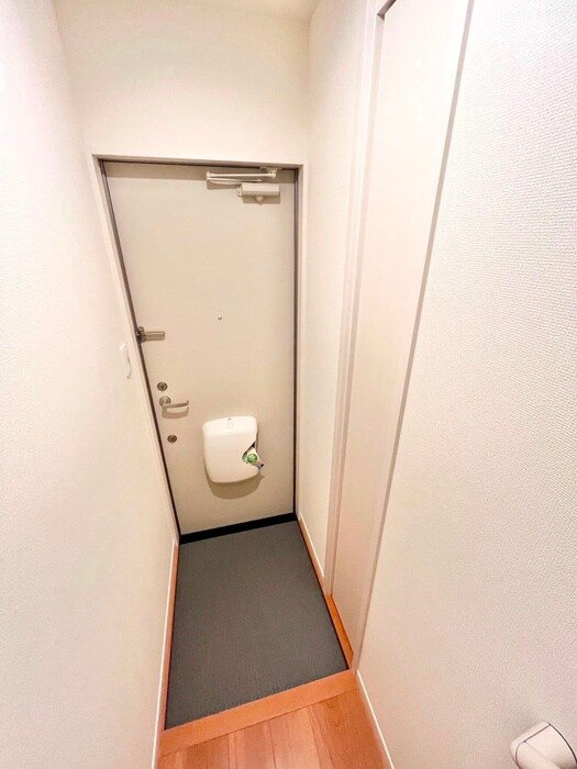 物件内観写真16　(玄関)